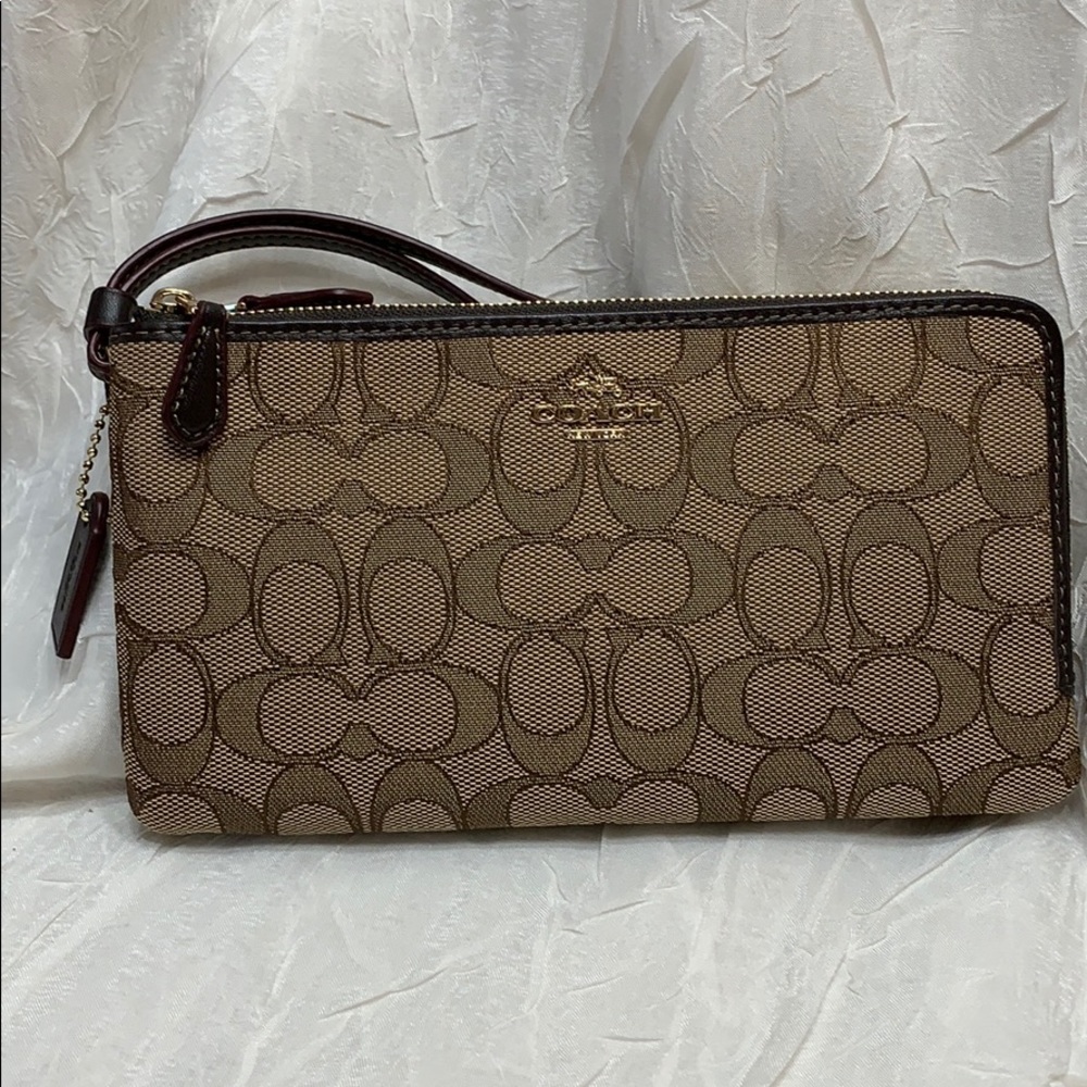 Coach Signature Double Zip Wristlet